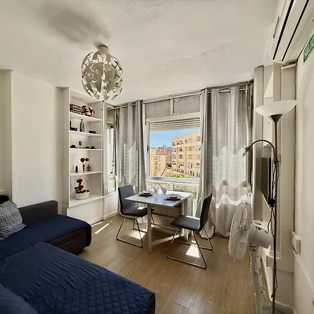 Los Verdiales Central Apartment Walking Distance To The Beach Appartamento *