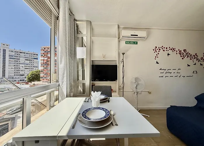 Los Verdiales Central Apartment Walking Distance To The Beach טורמולינוס
